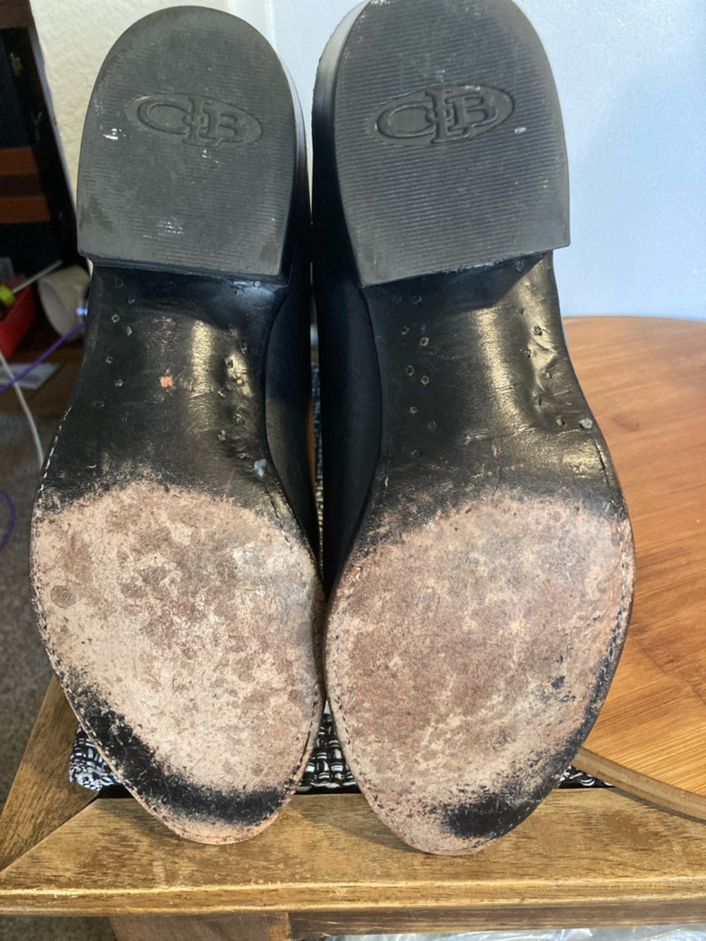Lucchese women’s leather cowboy boot. - Picture 6 of 7